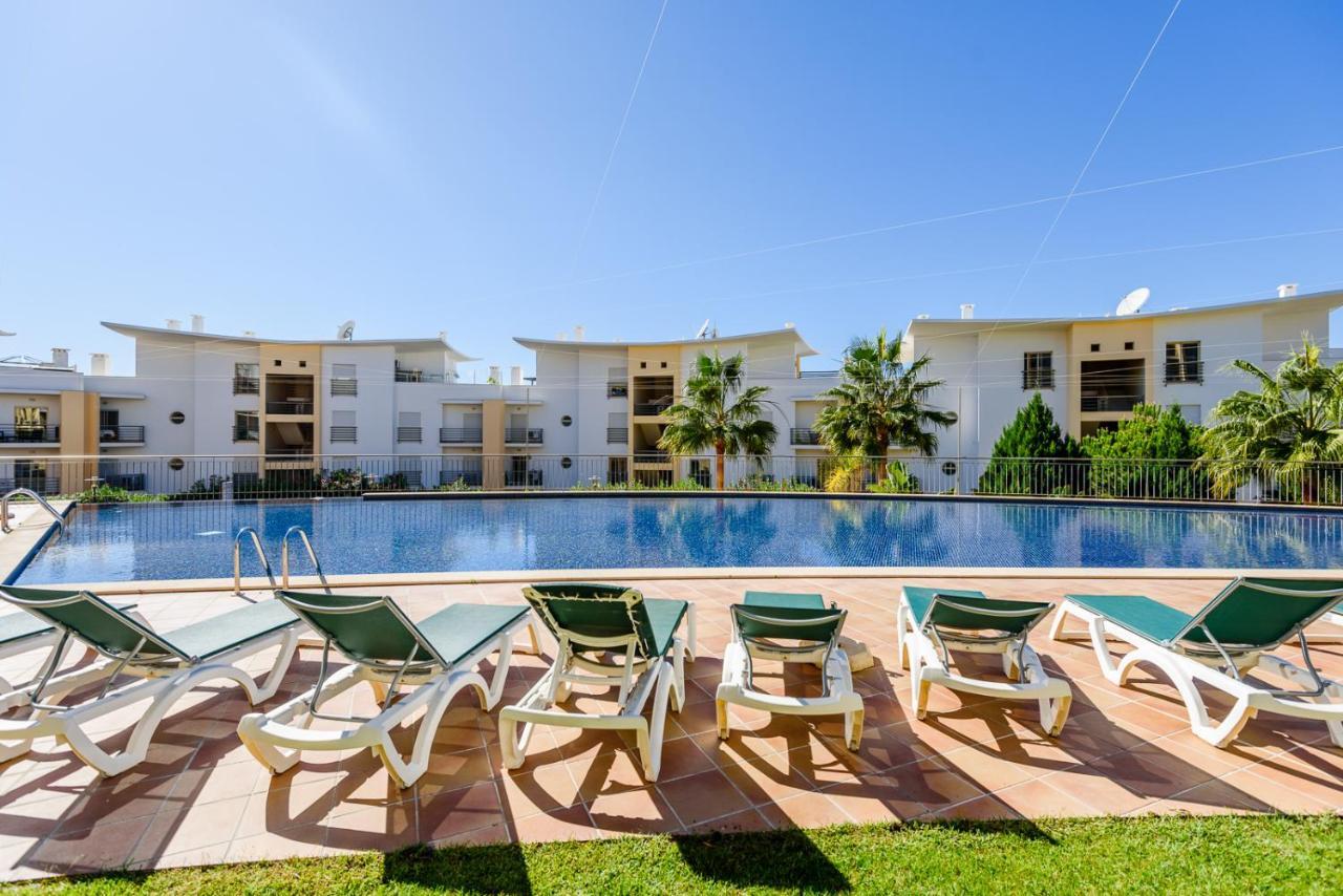 Bnb Homes Ocean View Apartment With Panoramic Terrace, 2 Swimming Pools & Tennis Court Albufeira Exterior photo