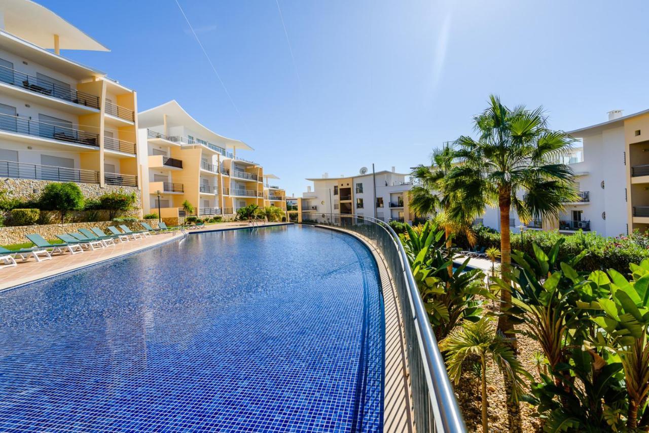 Bnb Homes Ocean View Apartment With Panoramic Terrace, 2 Swimming Pools & Tennis Court Albufeira Exterior photo