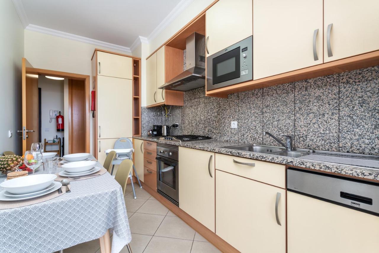 Bnb Homes Ocean View Apartment With Panoramic Terrace, 2 Swimming Pools & Tennis Court Albufeira Exterior photo