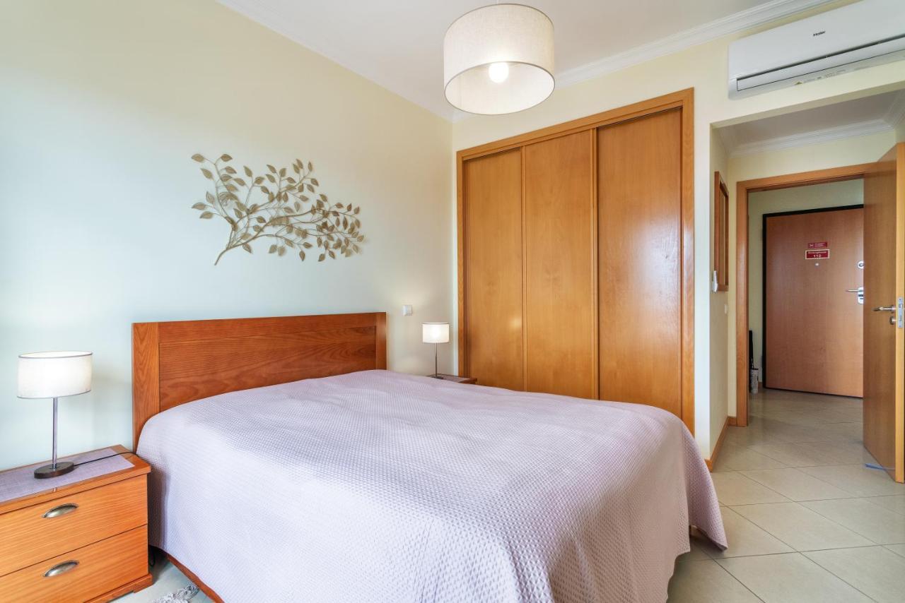 Bnb Homes Ocean View Apartment With Panoramic Terrace, 2 Swimming Pools & Tennis Court Albufeira Exterior photo