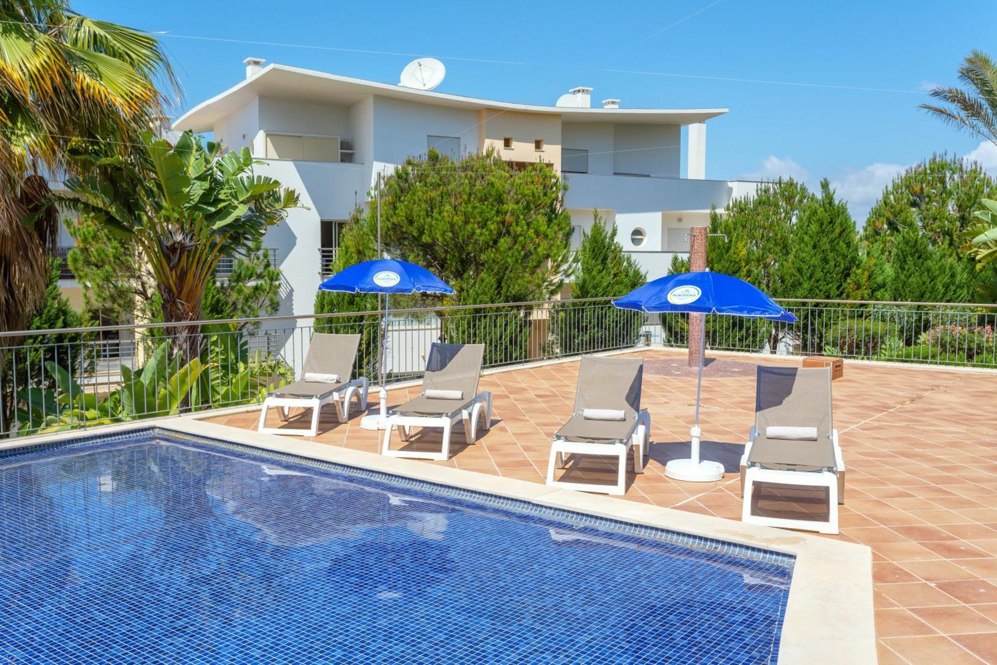 Bnb Homes Ocean View Apartment With Panoramic Terrace, 2 Swimming Pools & Tennis Court Albufeira Exterior photo